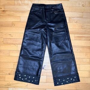 Embellish Black Leather/ Bottom Rhinestone Super
Baggy Denim sz 32